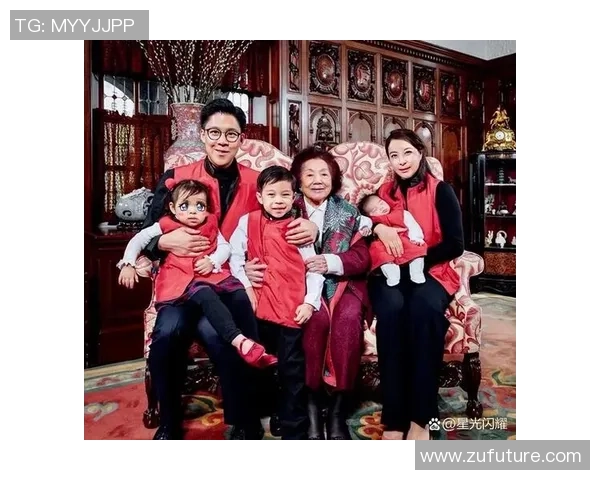 霍启刚家族背景揭秘及其与足球明星的紧密联系